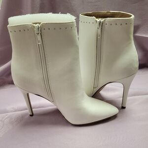 Charles David White Heel Booties, Size 7.5 NWT